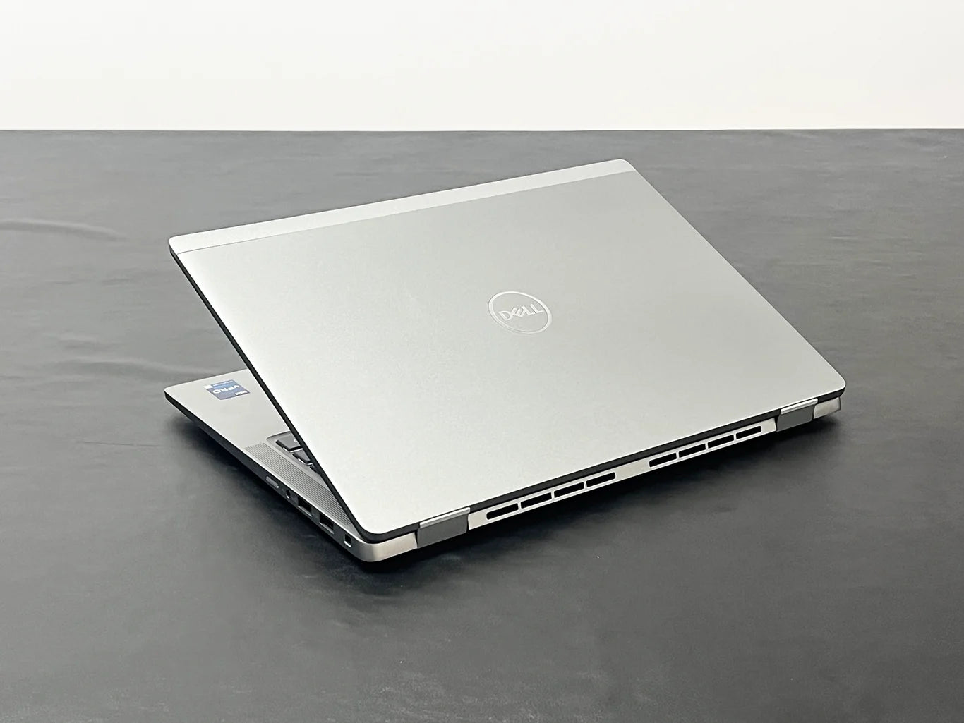 Dell Latitude 7440 Laptop ( Metal Body )